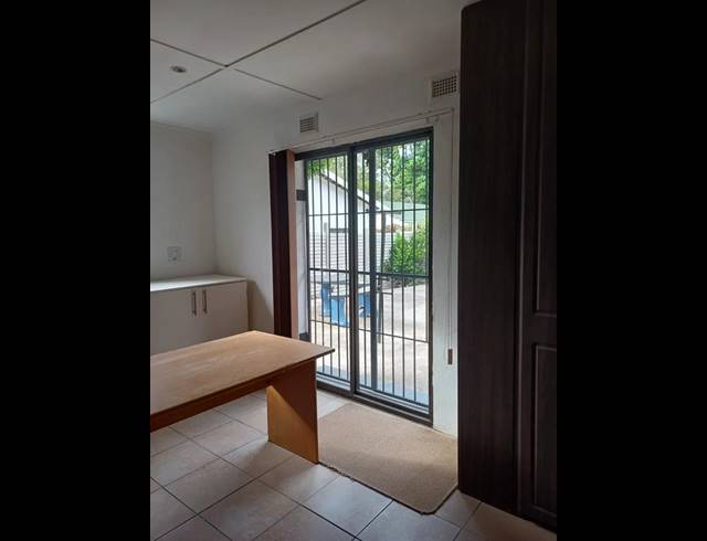 1 BEDROOM PROPERTY TO RENT IN PINELANDS